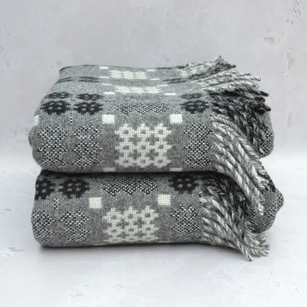 Welsh Tapestry Blanket Carreg Arian