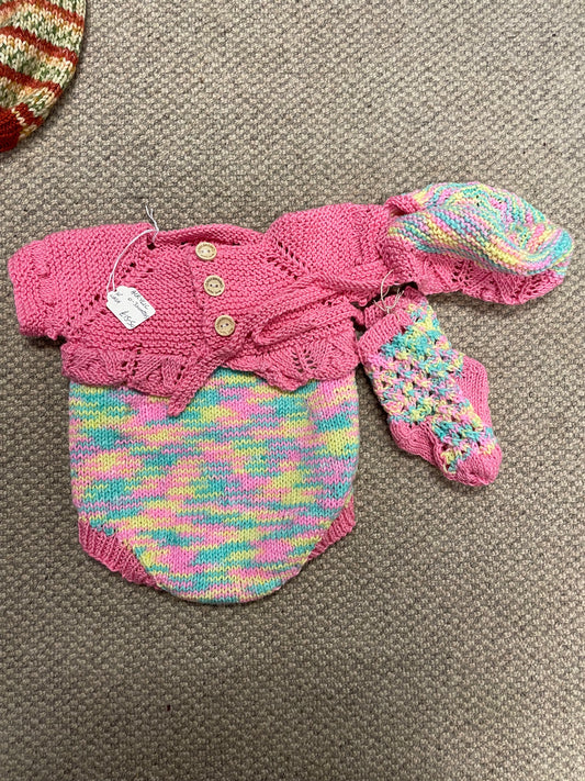 Pink and yellow coloured babies outfit  jumper 0-3 months