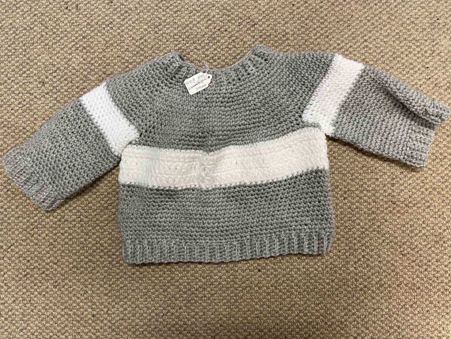 Grey knitted children’s jumper age 3- 6 months