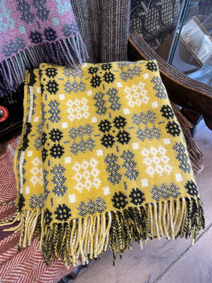 Welsh Tapestry Blanket Codiad Haul