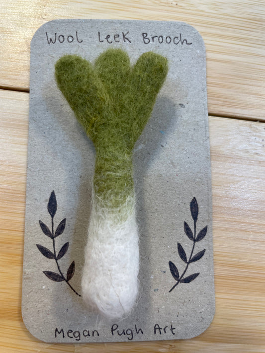 Wool Leek Brooch