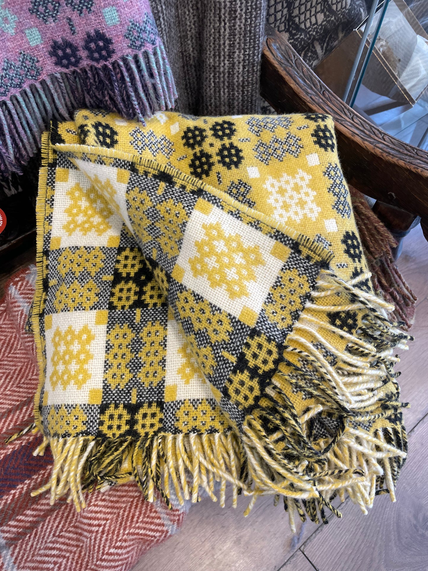 Welsh Tapestry Blanket Codiad Haul